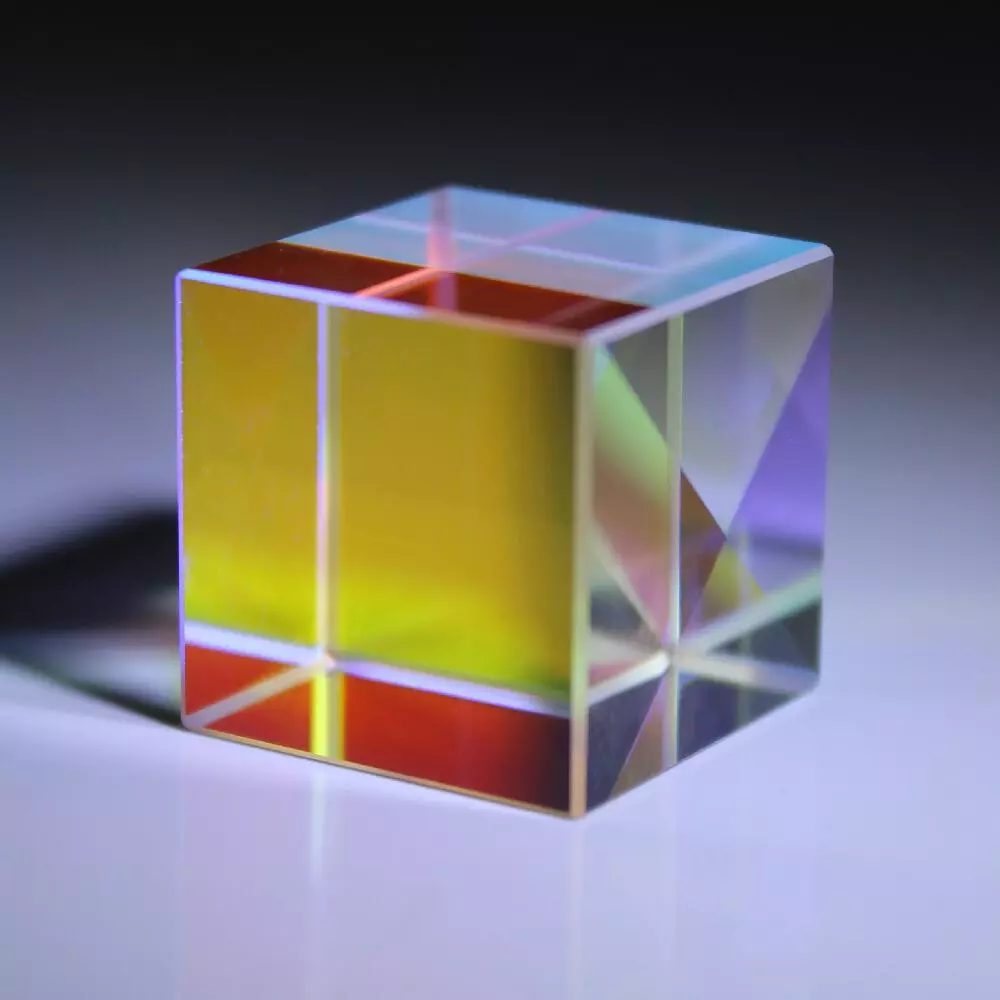 OEM Professional Color Glass Cubes Coated Cube Beam Splitting Prism ...